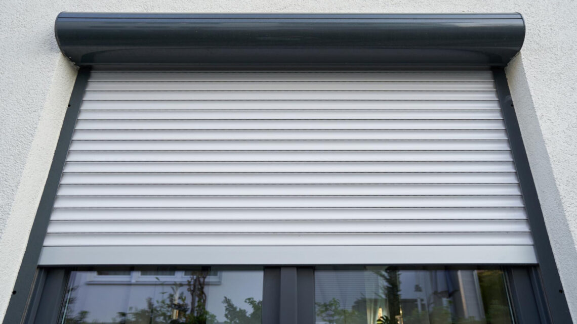 Volet roulant à Challans : pourquoi la réparation est aussi un choix écologique ?